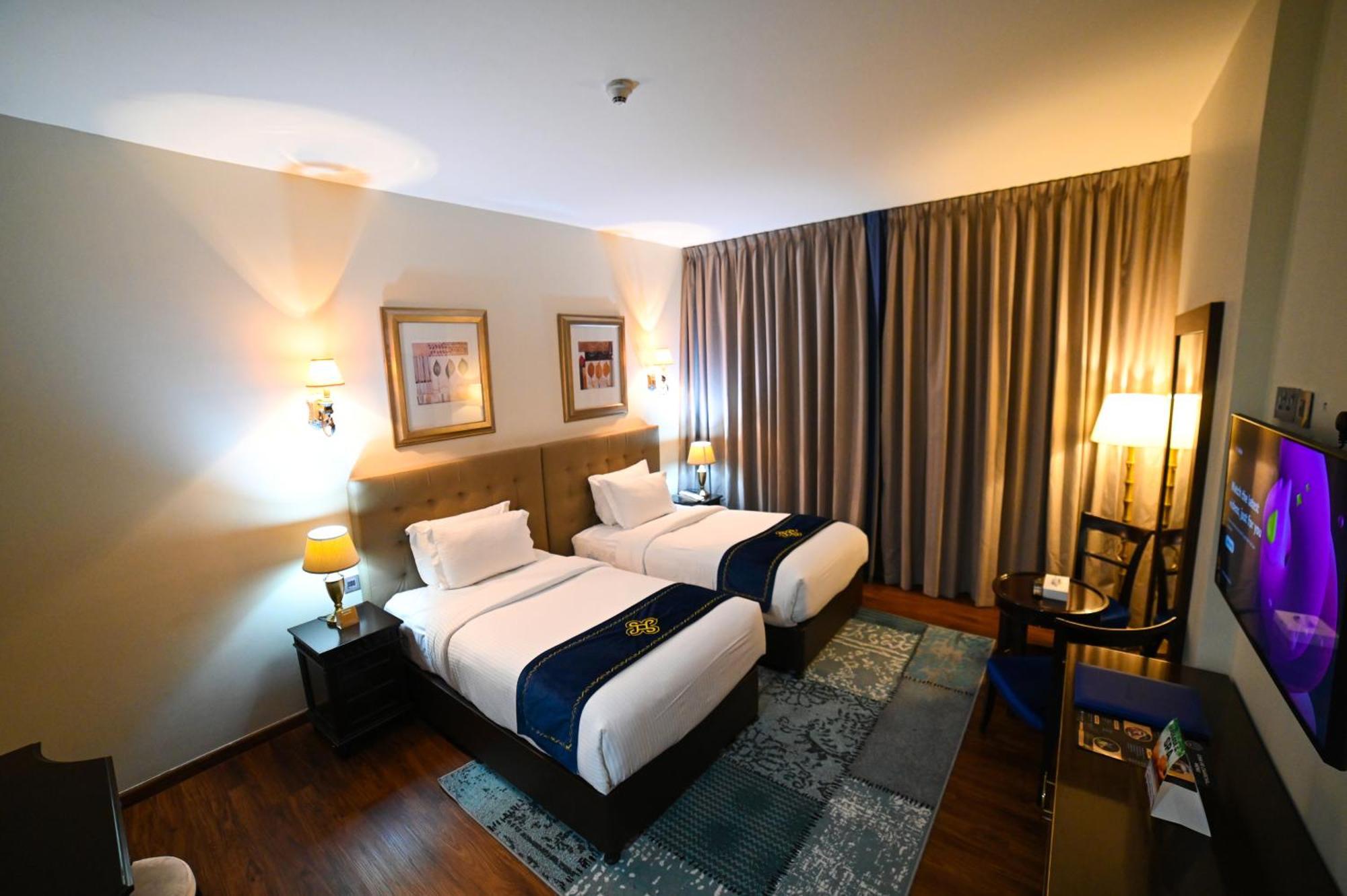 Seven Seas Hotel ดูไบ ภายนอก รูปภาพ