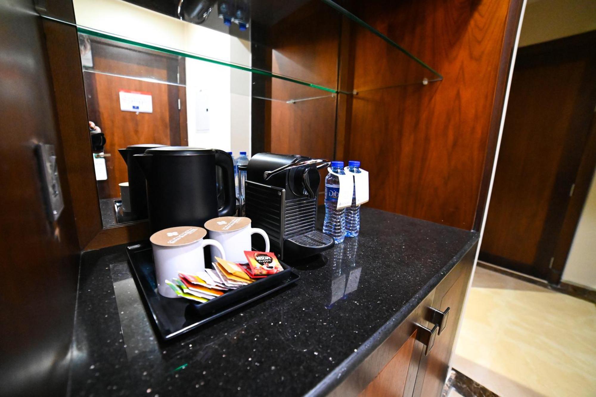 Seven Seas Hotel ดูไบ ภายนอก รูปภาพ