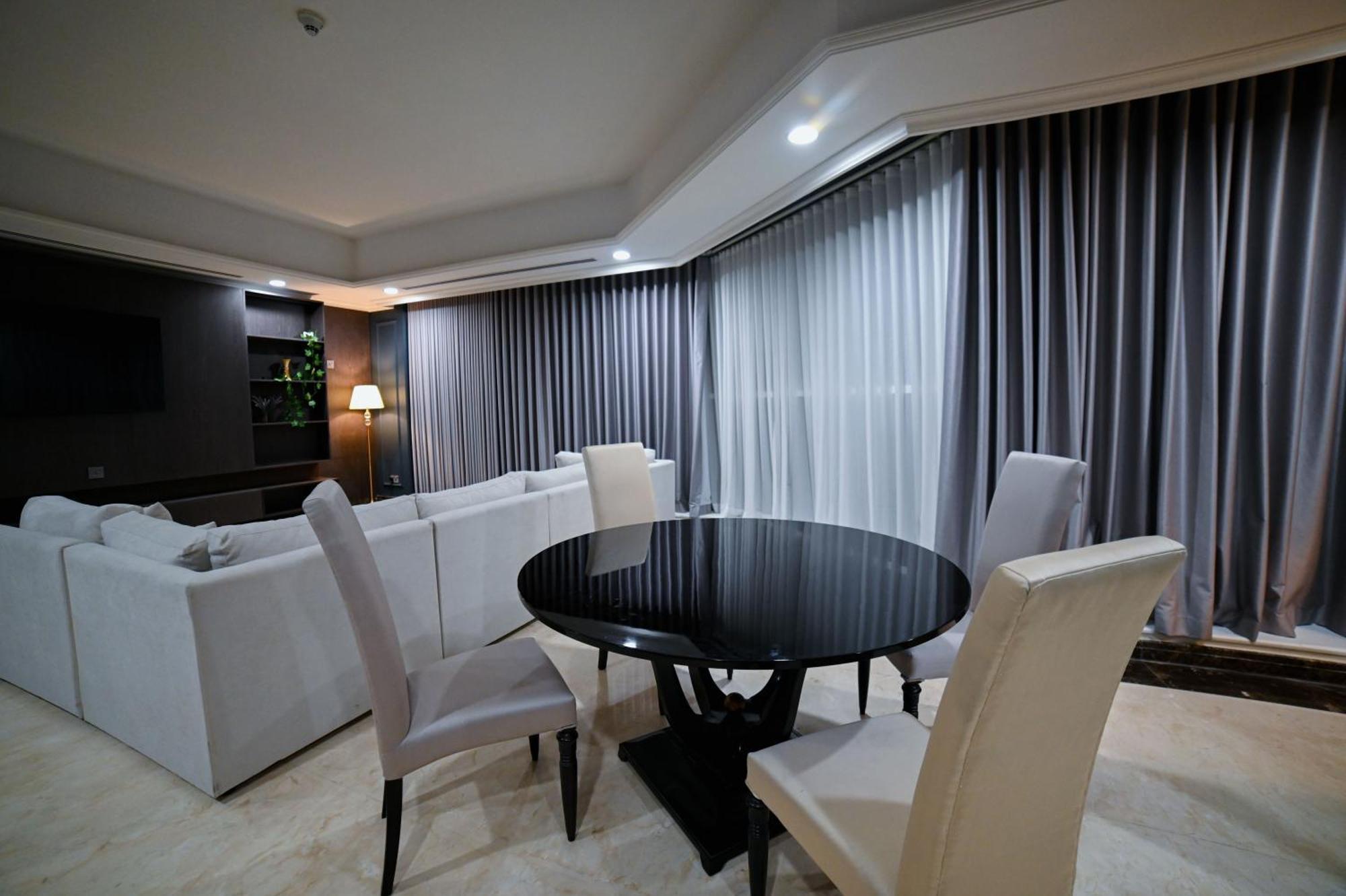 Seven Seas Hotel ดูไบ ภายนอก รูปภาพ