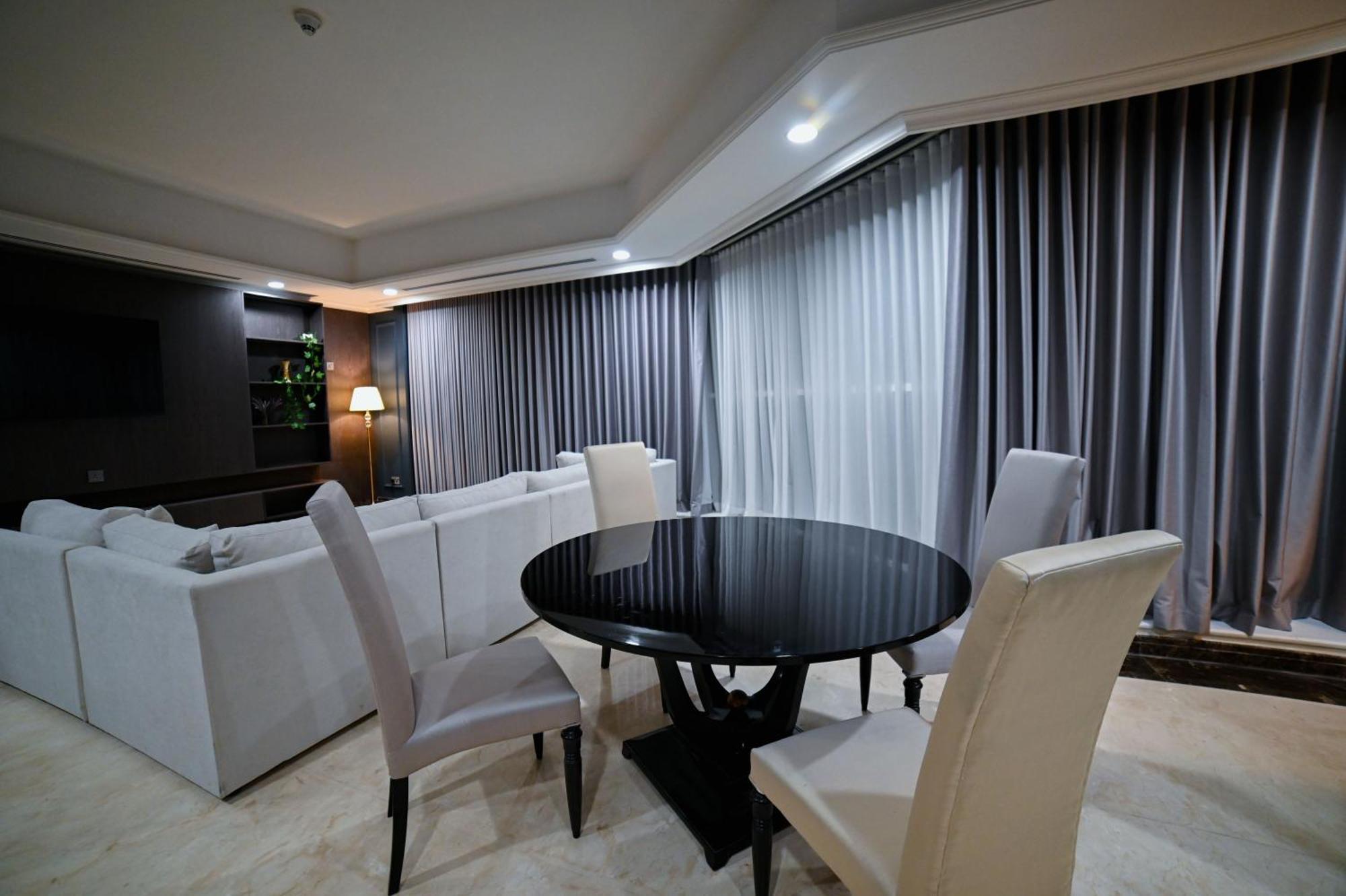 Seven Seas Hotel ดูไบ ภายนอก รูปภาพ