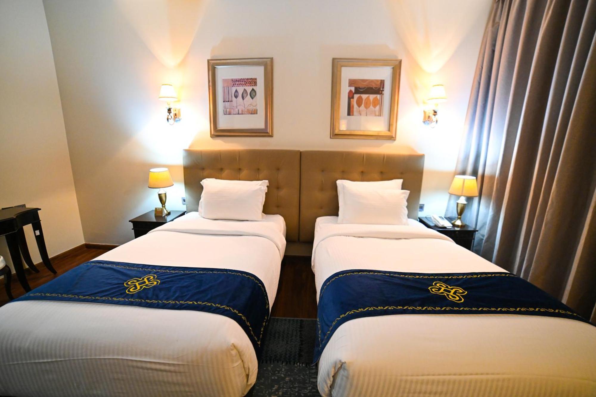 Seven Seas Hotel ดูไบ ภายนอก รูปภาพ